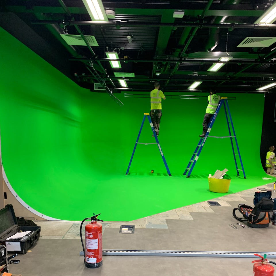 A Cove-Lock system being fisinhed at the University of Belfast, painted in Green Screen Chromakey paint.