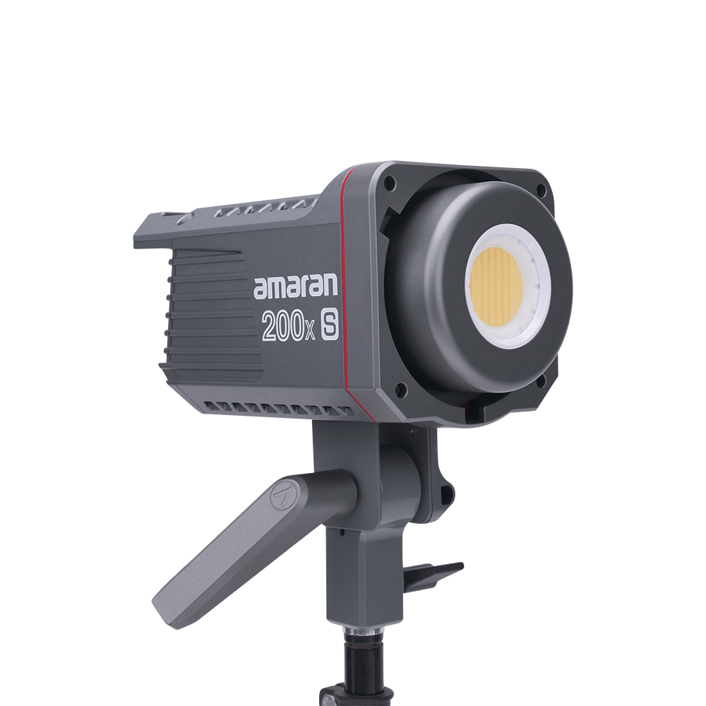 Amaran 200x S on a transparent background.
