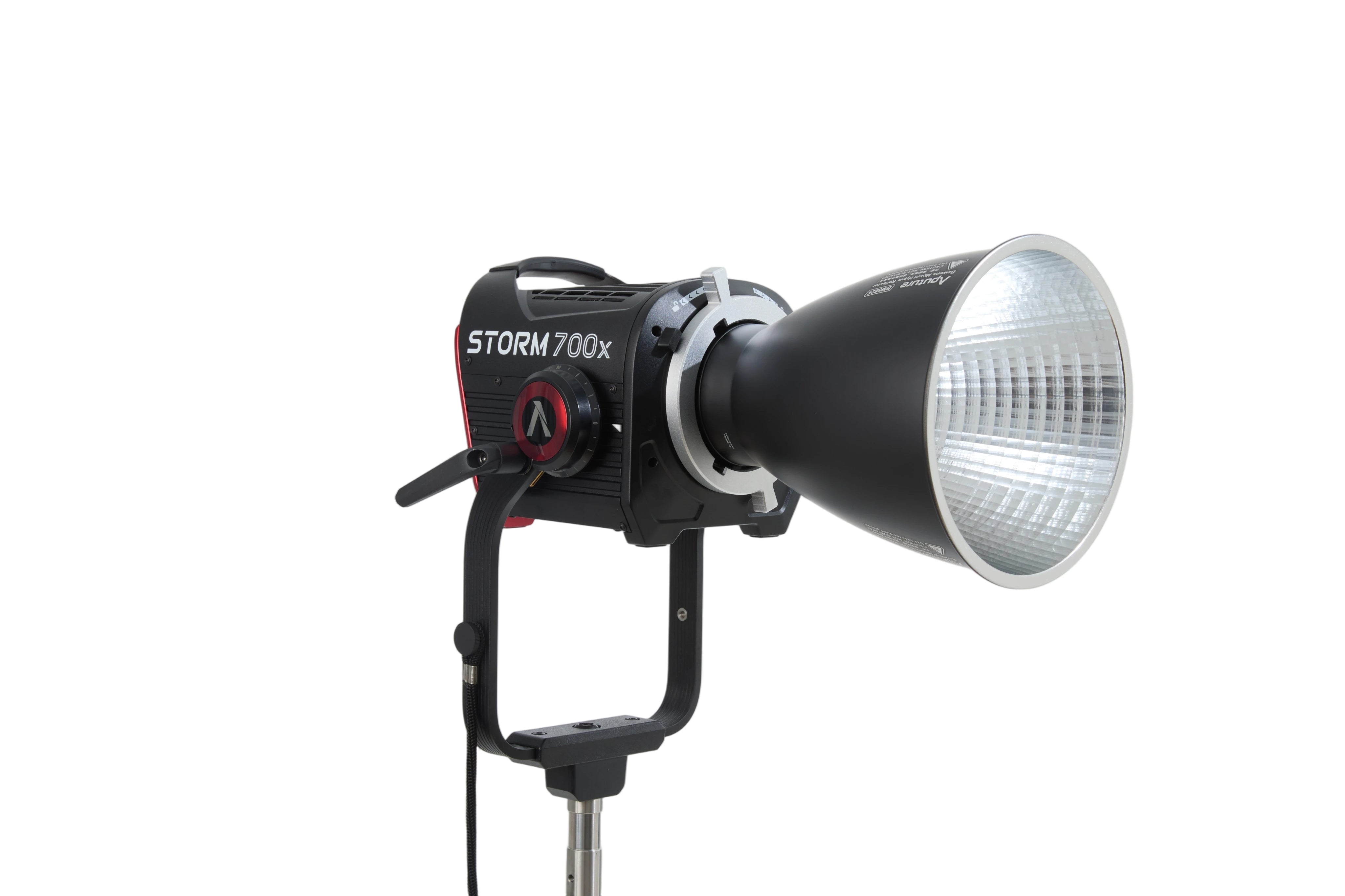 Aputure BM6825 25° Reflector connected to a Storm 700x.