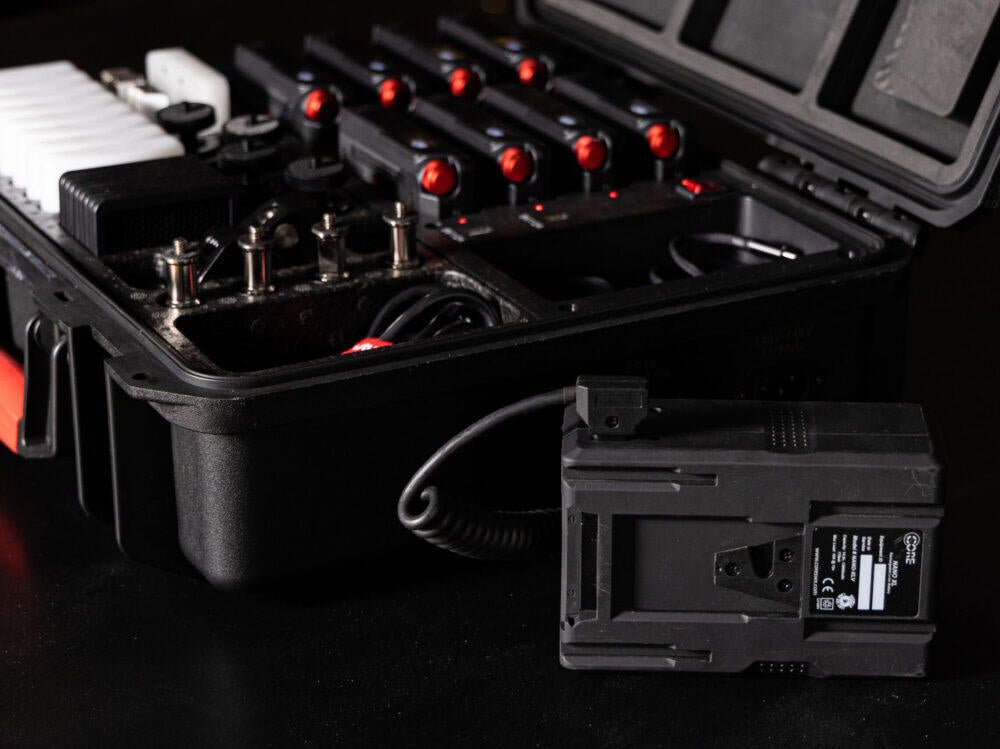 Battery charge your MC Pro kit with a V-Lock battery, or from the mains.