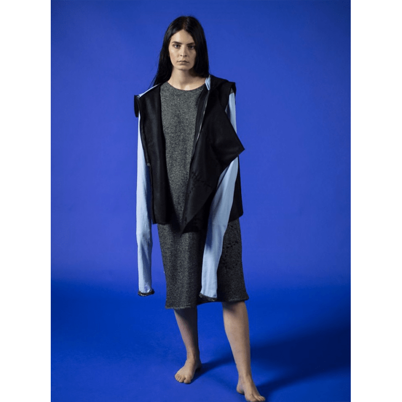 Female model utilising a 2.72m Colorama Chromablue Background.