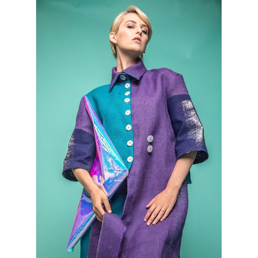 Female model shown with a Larkspur Colorama Background.
