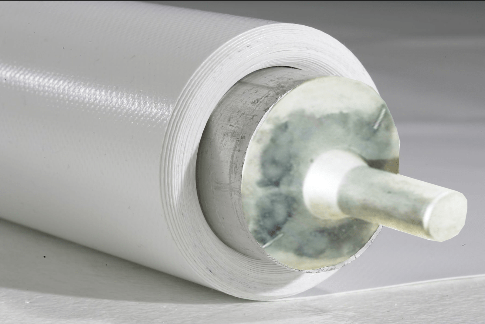 LuxS Black & White Vinyl on 2.75m x 6m Rolleasy Roller