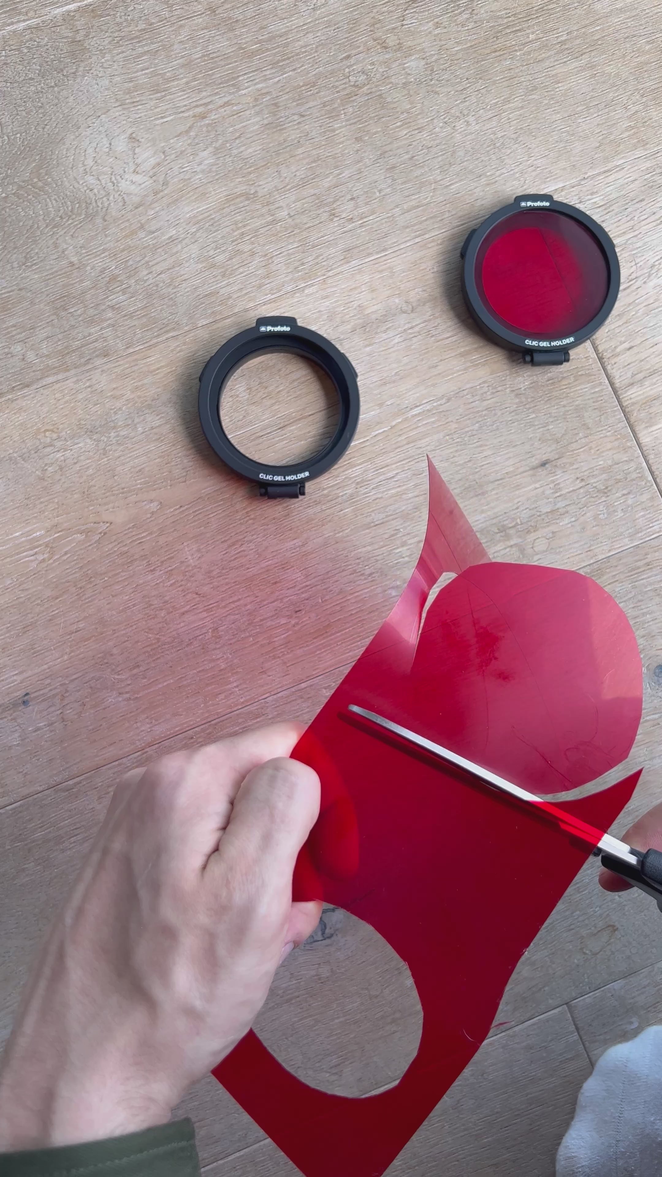 Video depicting how to operate a Profoto Clic Fresnel.