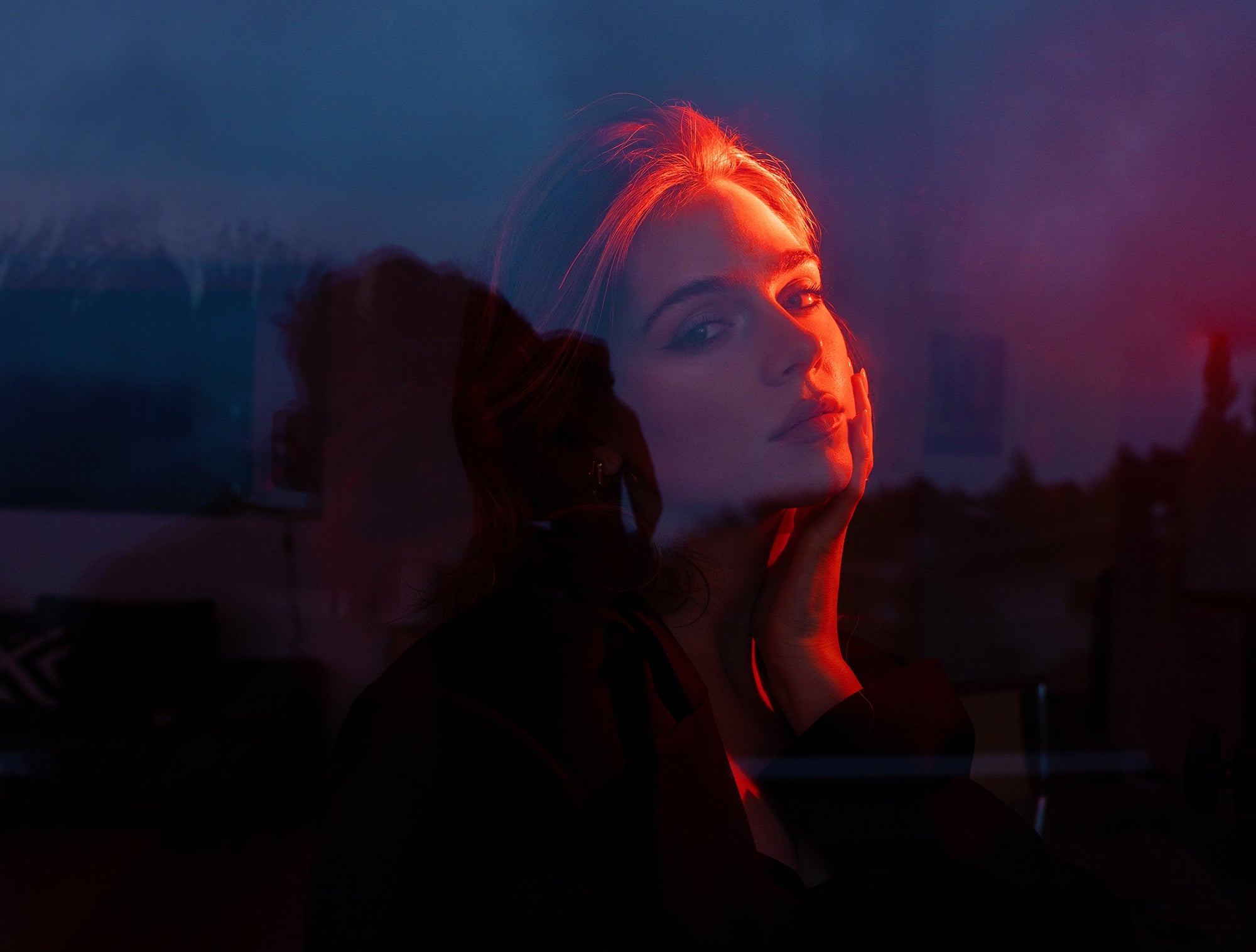 Profoto Clic Fresnel being used with a female model.