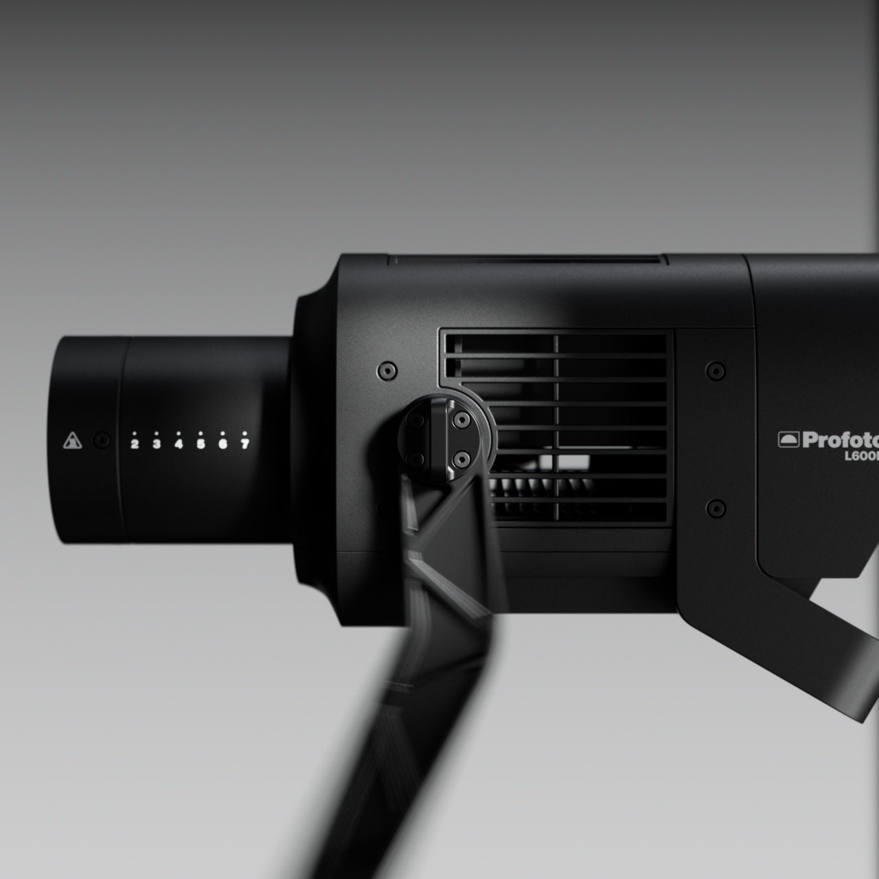 Side view of a Profoto L600C.