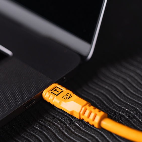 Tether Tools Tether Pro 31' (9.4m), USB-C to USB-C, Straight to Right, High Visibility Orange