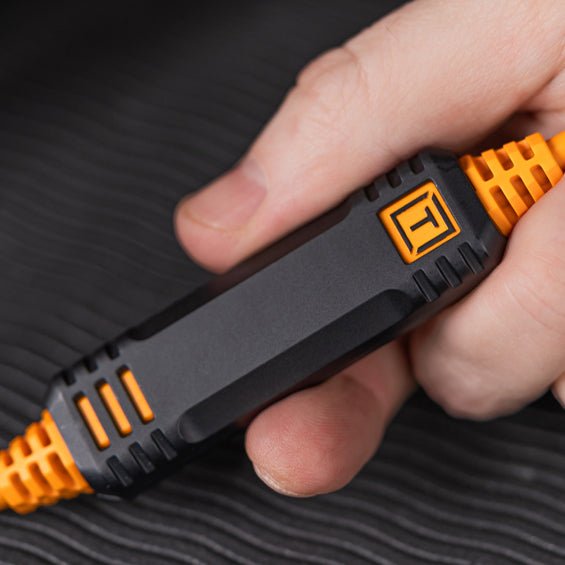 Tether Tools Tether Pro 31' (9.4m), USB-C to USB-C, Straight to Right, High Visibility Orange