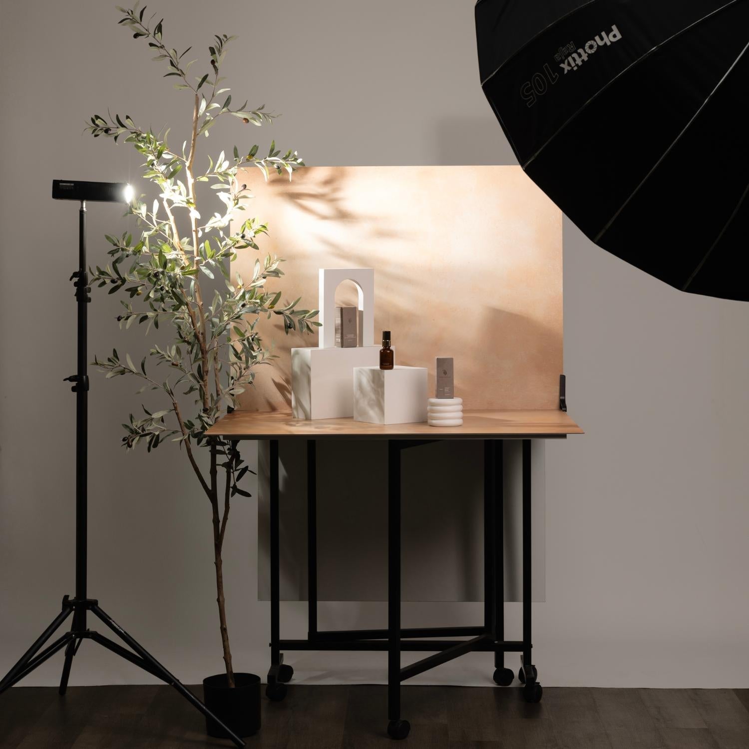 V-Flat Coral Wash/90's Blues - XL Duo Board being used in a portable studio.