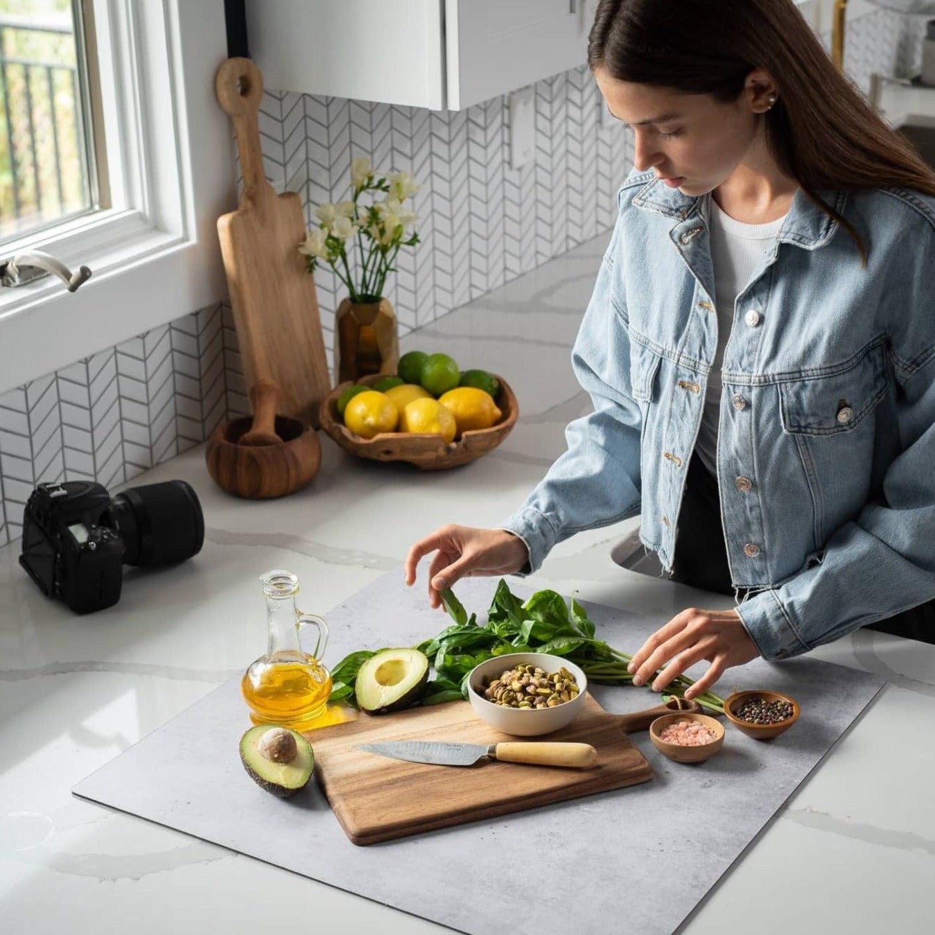 Iced Concrete/Midnight Cement V-Flat Duo Board being used in a kitchen environment.