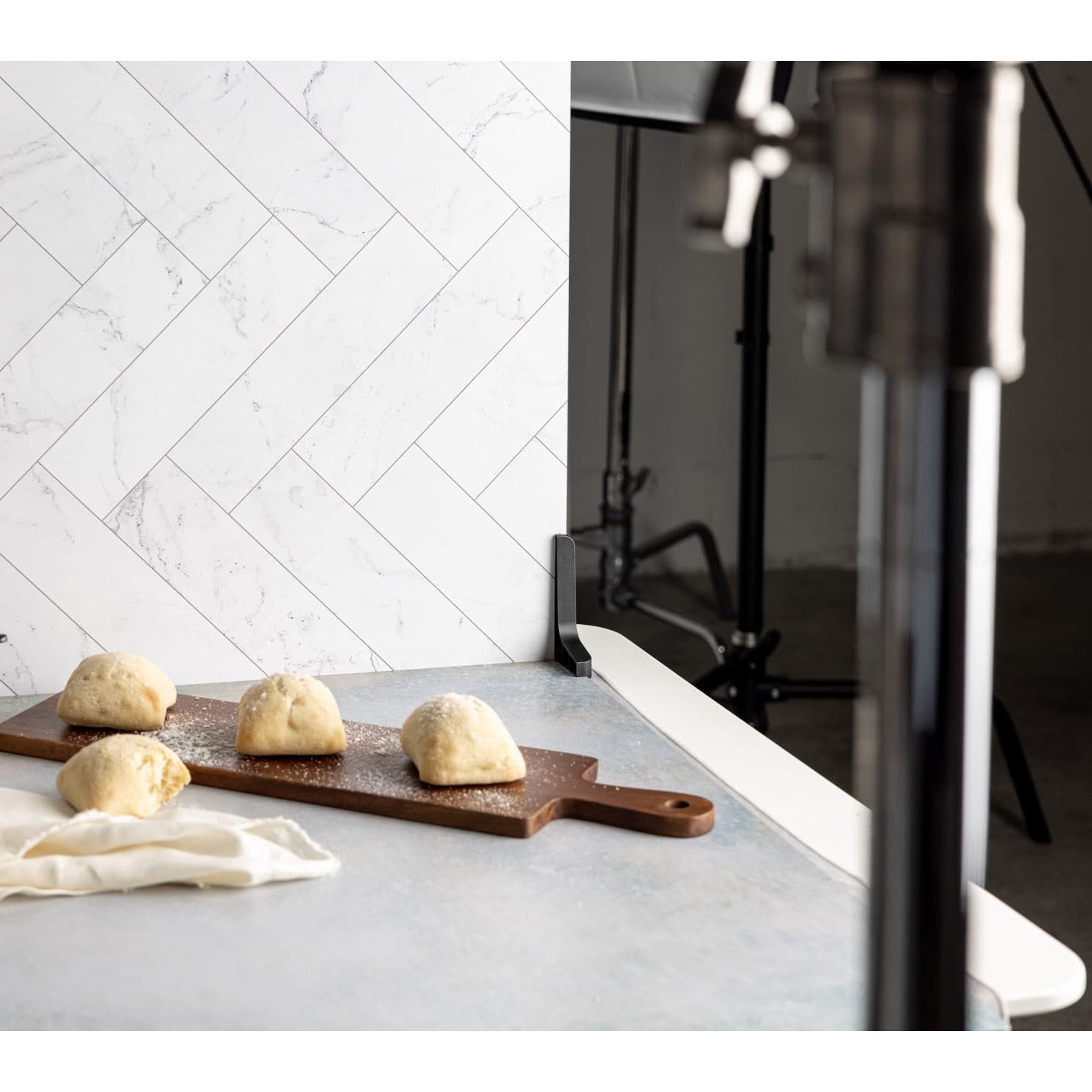 Rosé Hue/Washed Pigment.