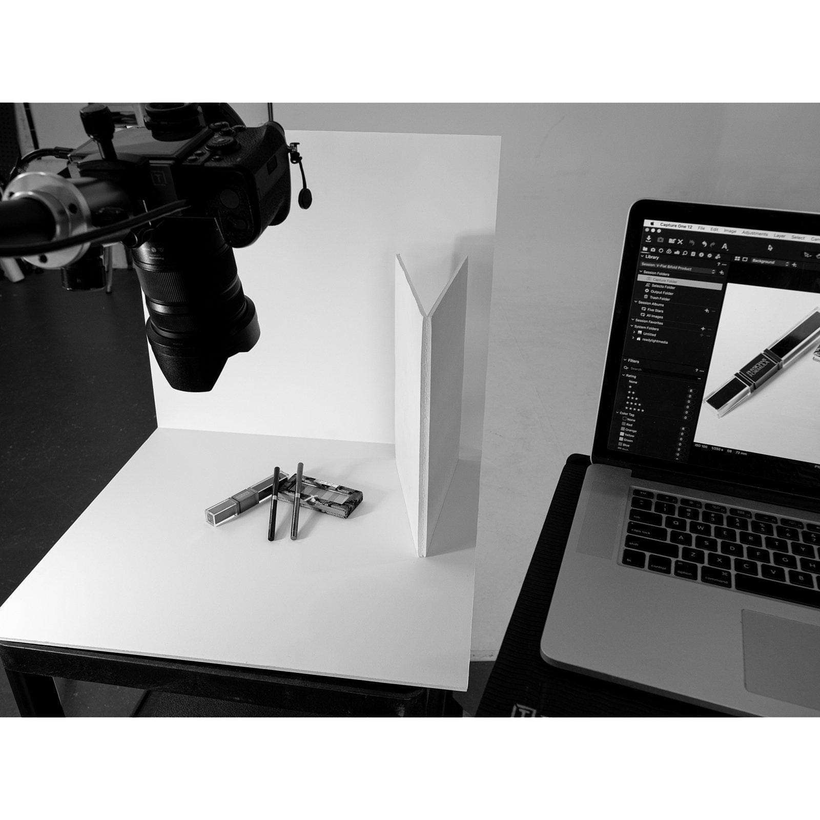 V-Flat Tabletop V-Flats - Small (12’'X18'') 2x white 2x Black