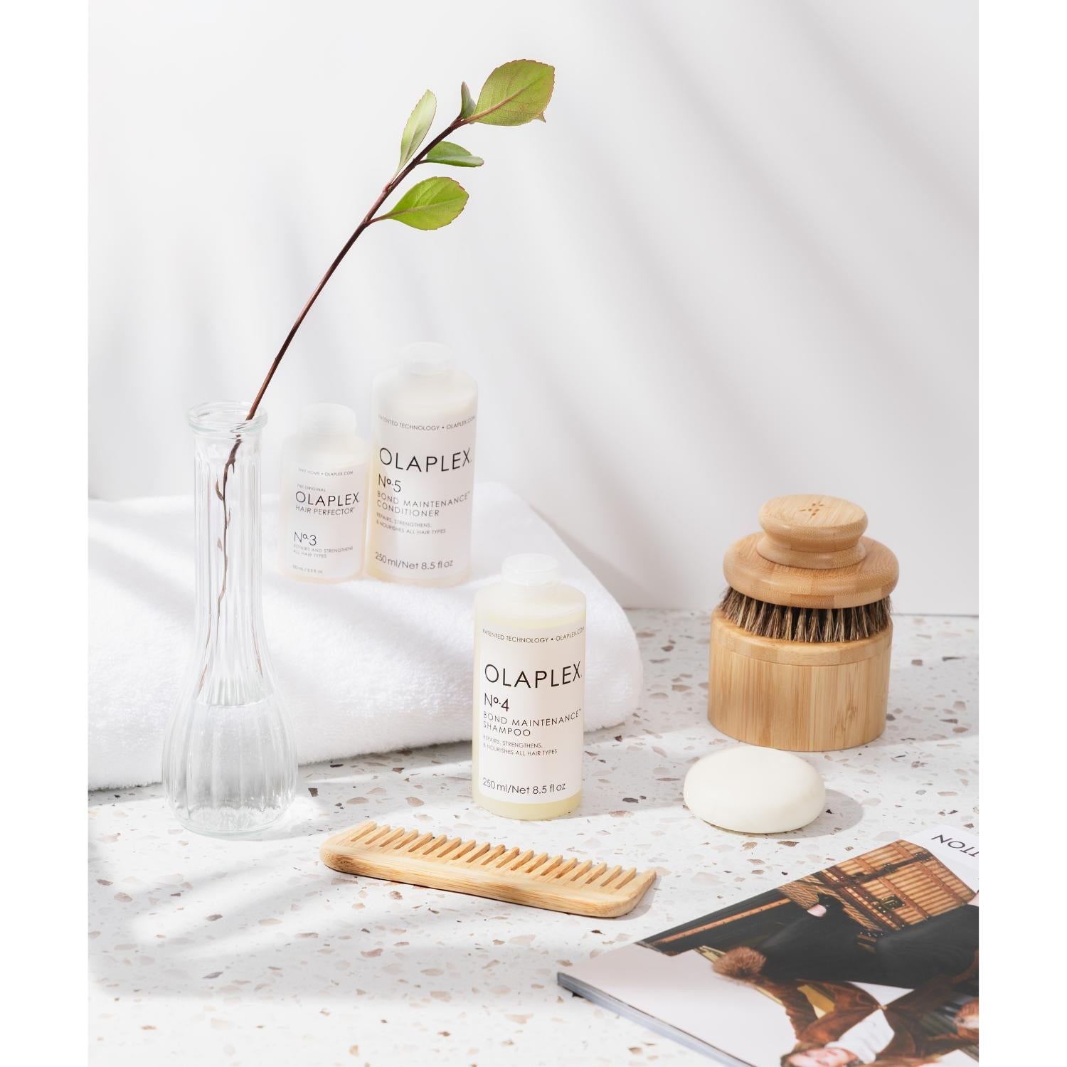 V-Flat White Gloss/White Matte Duo Board being used to photograph beauty products.