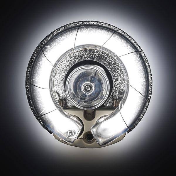 Interior detail image of a Broncolor Pulso G 1600J Lamp.