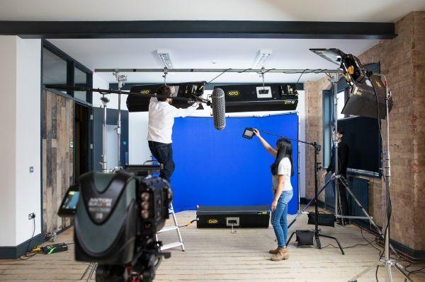 Lastolite Panoramic bacground in a studio, Chromakey.