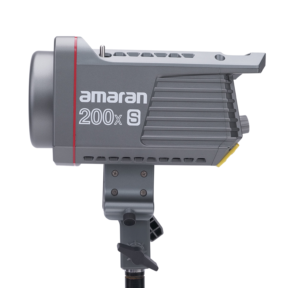 Side view of Amaran 200x S on a transparent background. 