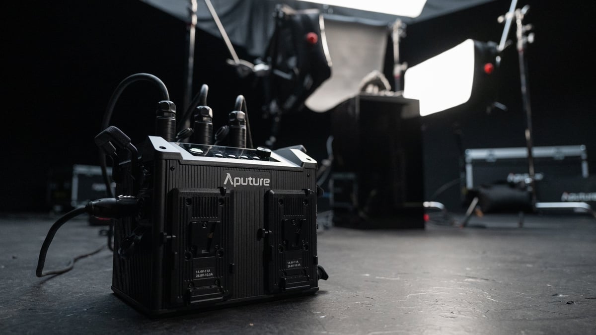 Aputure INFINIMAT 400W Control box in use, in the studio!