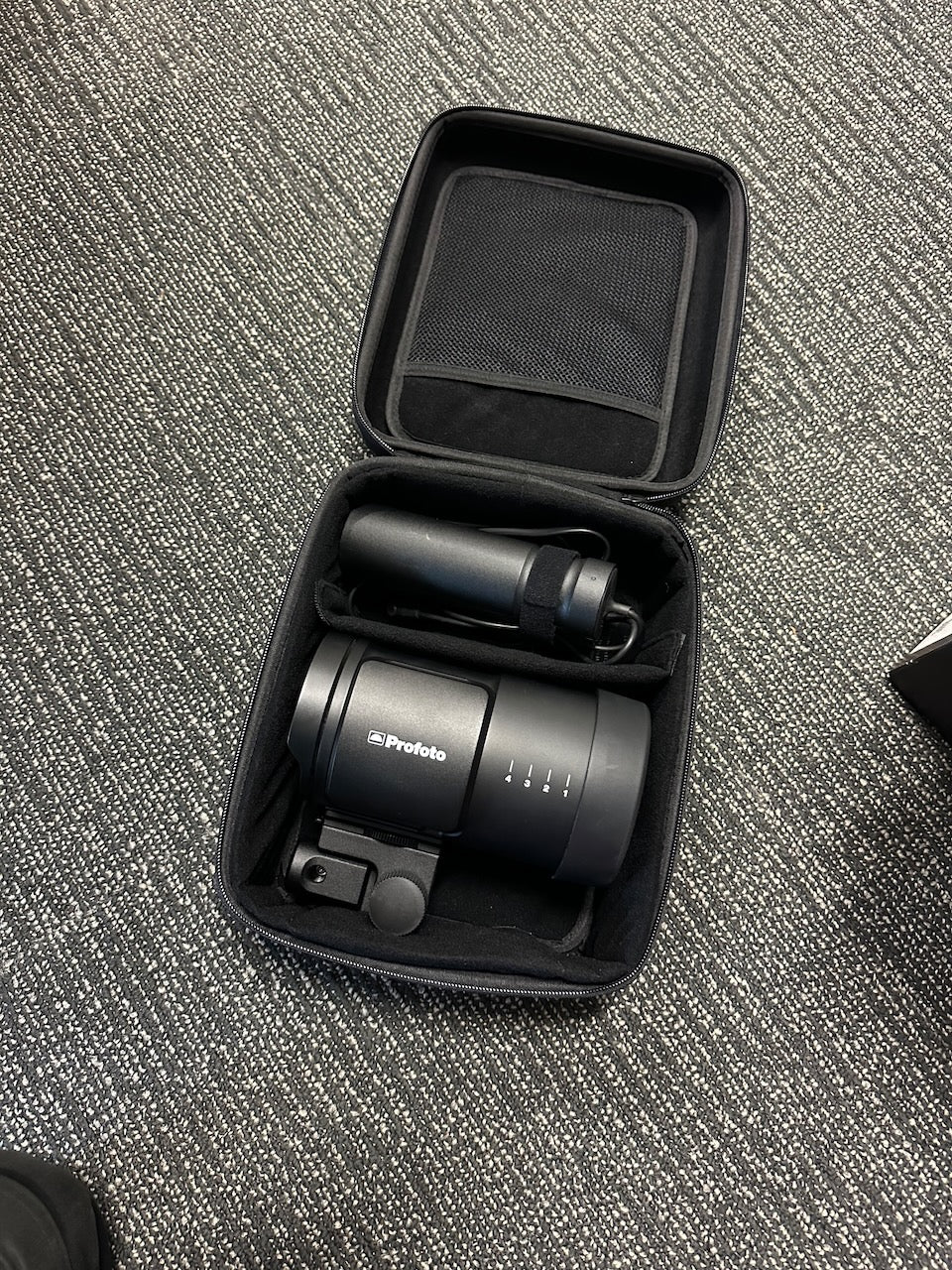 Profoto B10 (Ex-Demo Unit)