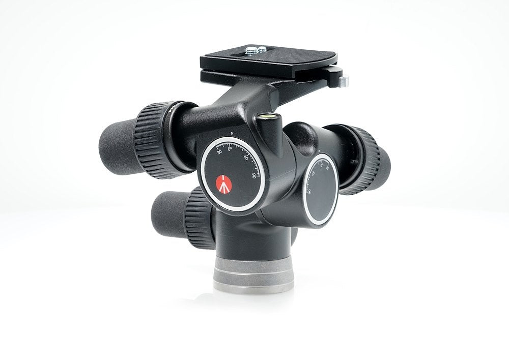 Manfrotto 405 Precision Geared Head, front view showing geared drives and bubble level