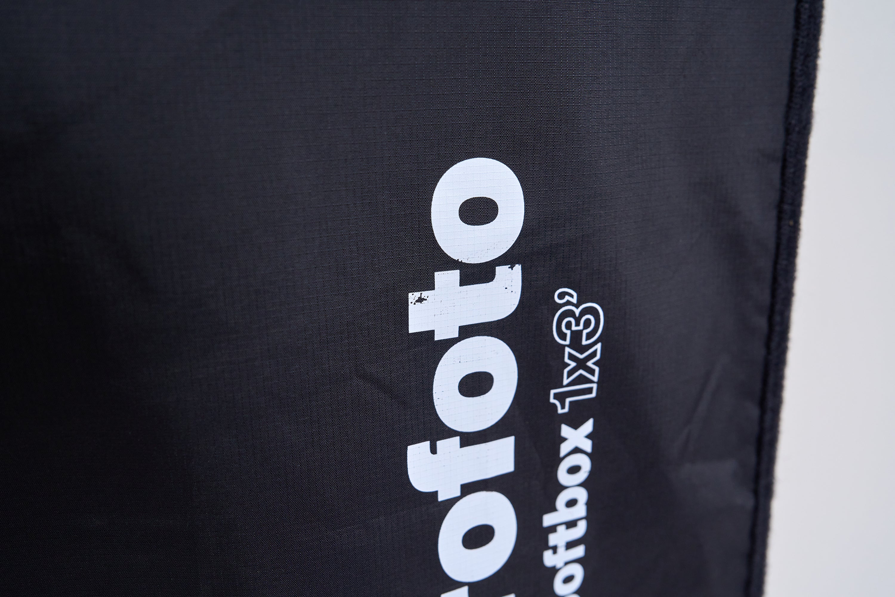 Profoto Clic Softbox 1x3' with Softgrid (EX DEMO)