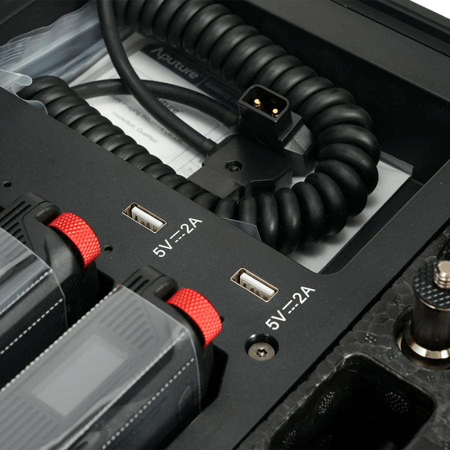 Detail view of the MC Pro 8 kit charging case.