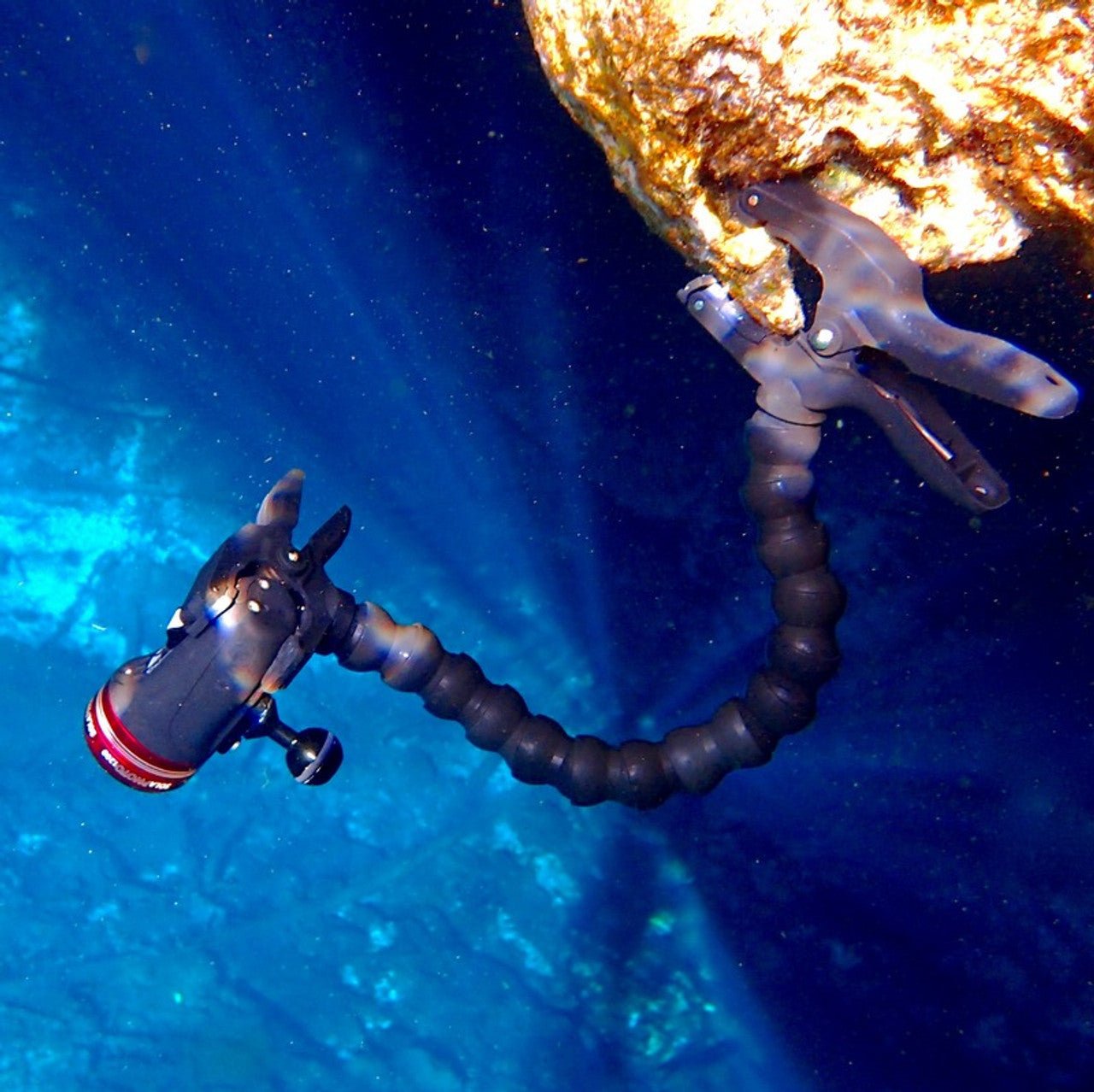 On-Set Depiction of how the versatile Dinkum Clamp to Clamp (1" to 2") can be utilised.