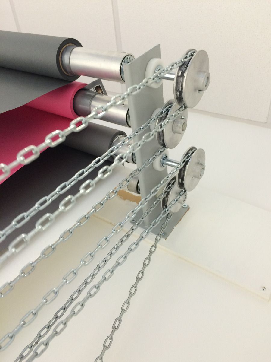 LuxS Wall Mounted Premium Chain System Background Handling Set PCS (3 rollers)