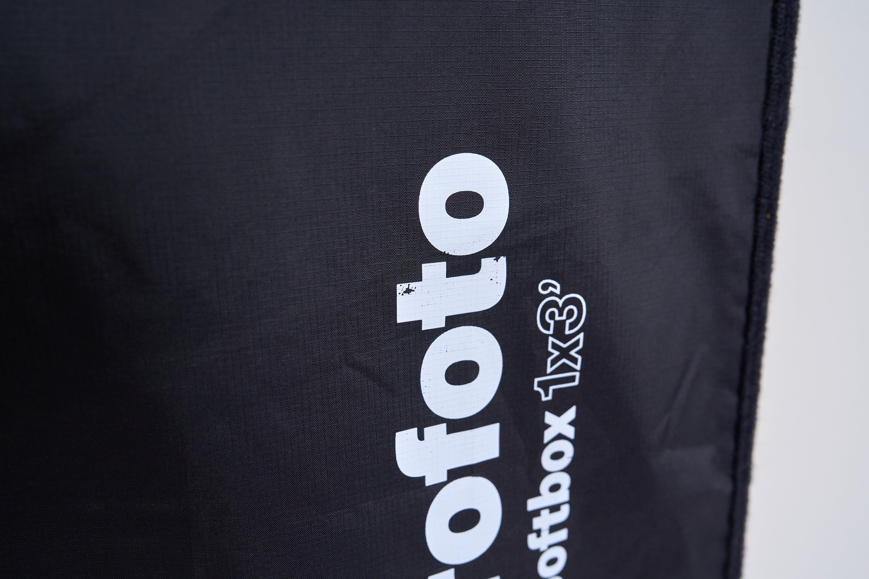 Profoto Clic Softbox 1x3' with Softgrid (EX DEMO)
