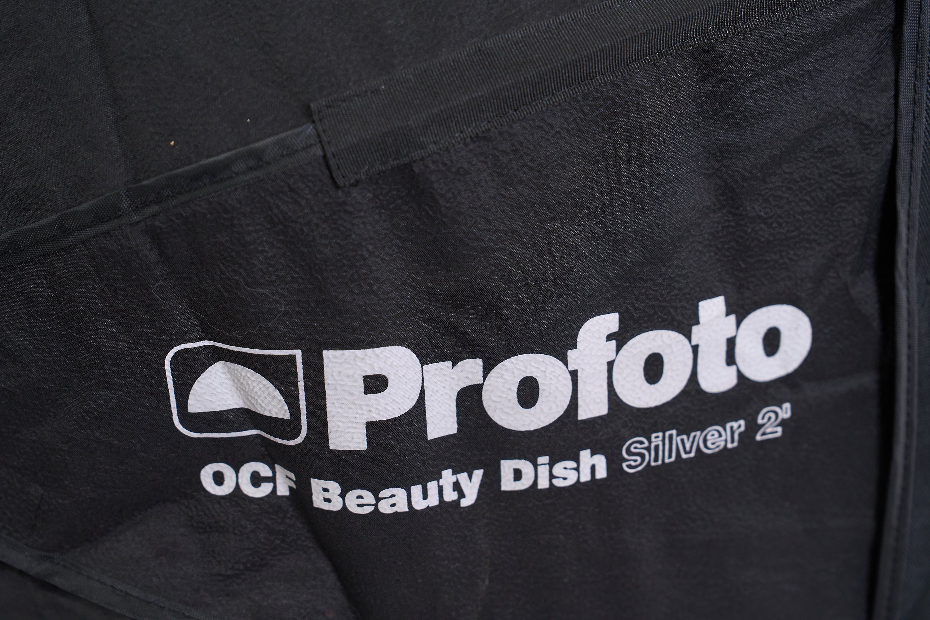 Profoto OCF Beauty Dish Silver 2' (EX DEMO)