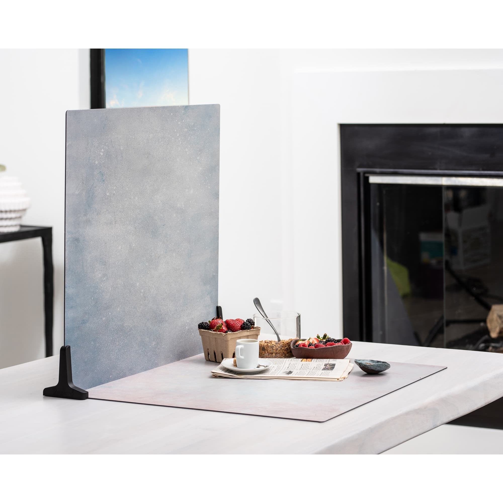 Rosé Hue/Washed Pigment.