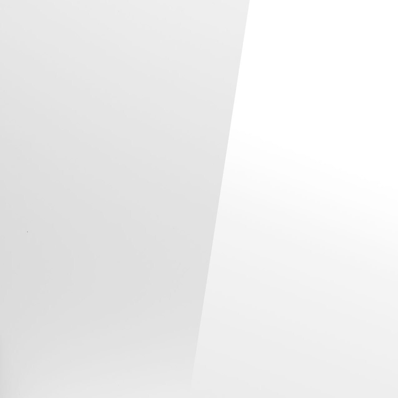 Both colours of the V-Flat White Gloss/White Matte Duo Board shown next to each other.