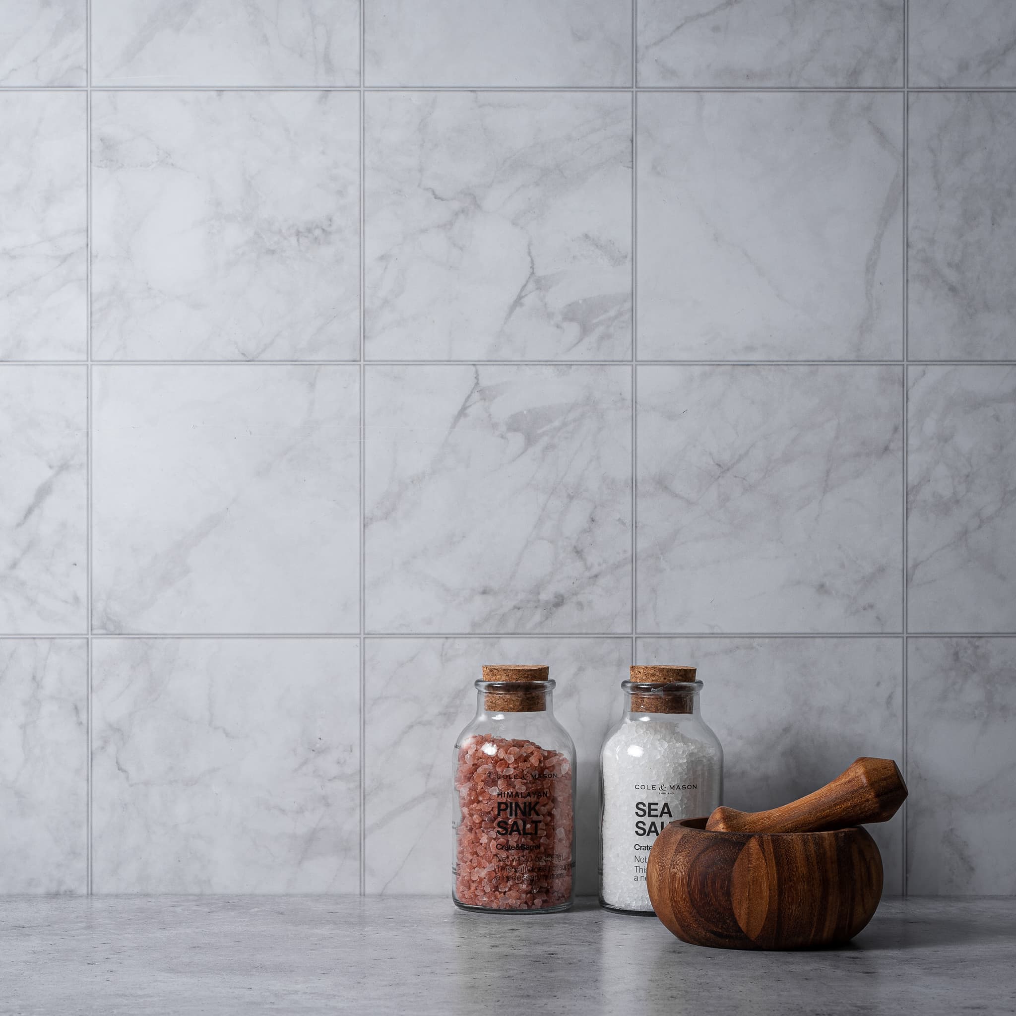 V-Flat Wisp / Pebble Duo Board being utilised in a photoshoot environment with some salt jars and a grinder.