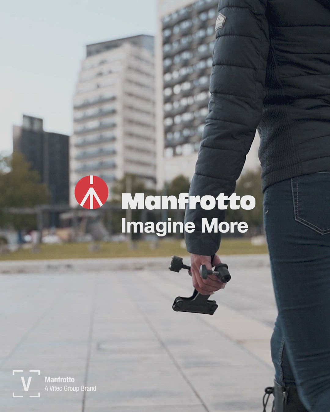 Video Showing Manfrotto Cold Shoe Spring Clamp  In Use