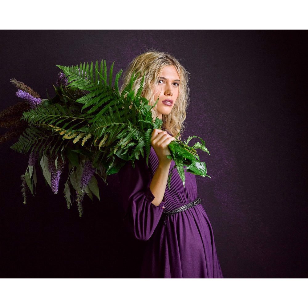 Manfrotto Lastolite Vintage Collapsible 1.5 x 2.1m Aubergine/Crimson being used on a photo shoot